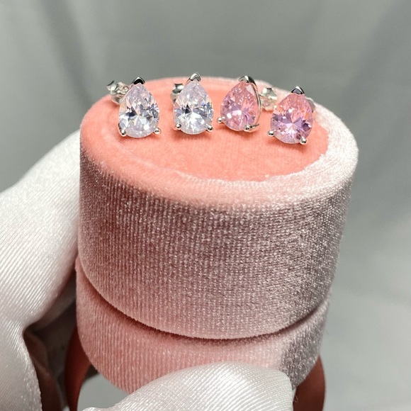 Jewelry Set - Picture 2 of 2